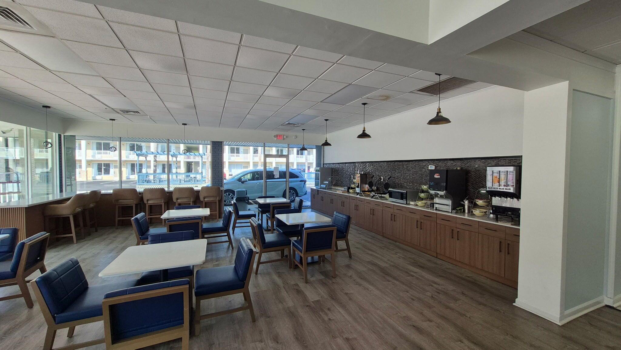 Free daily continental breakfast