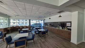 Free daily continental breakfast