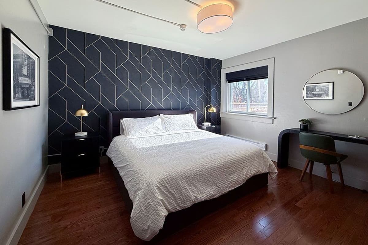 Deluxe Apartment, 2 Bedrooms, Non Smoking, Kitchenette | Premium bedding, memory foam beds, in-room safe, laptop workspace
