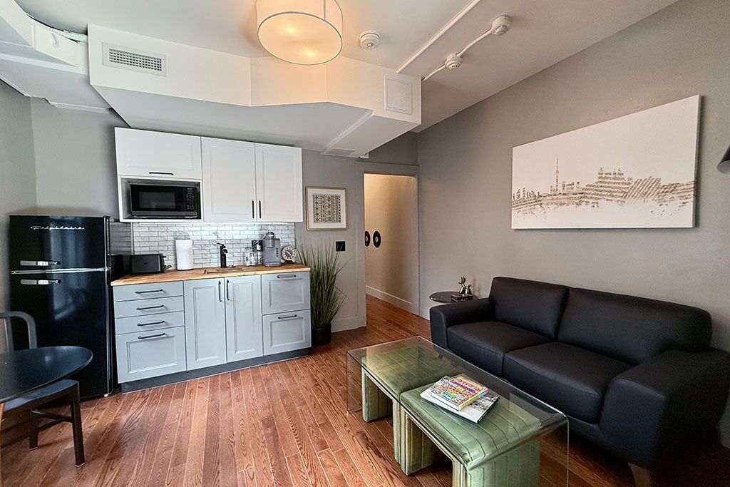 Deluxe Apartment, 2 Bedrooms, Non Smoking, Kitchenette | Living area
