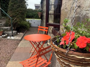 Cottage | Outdoor dining - Viola Cottage (Fraserburgh)