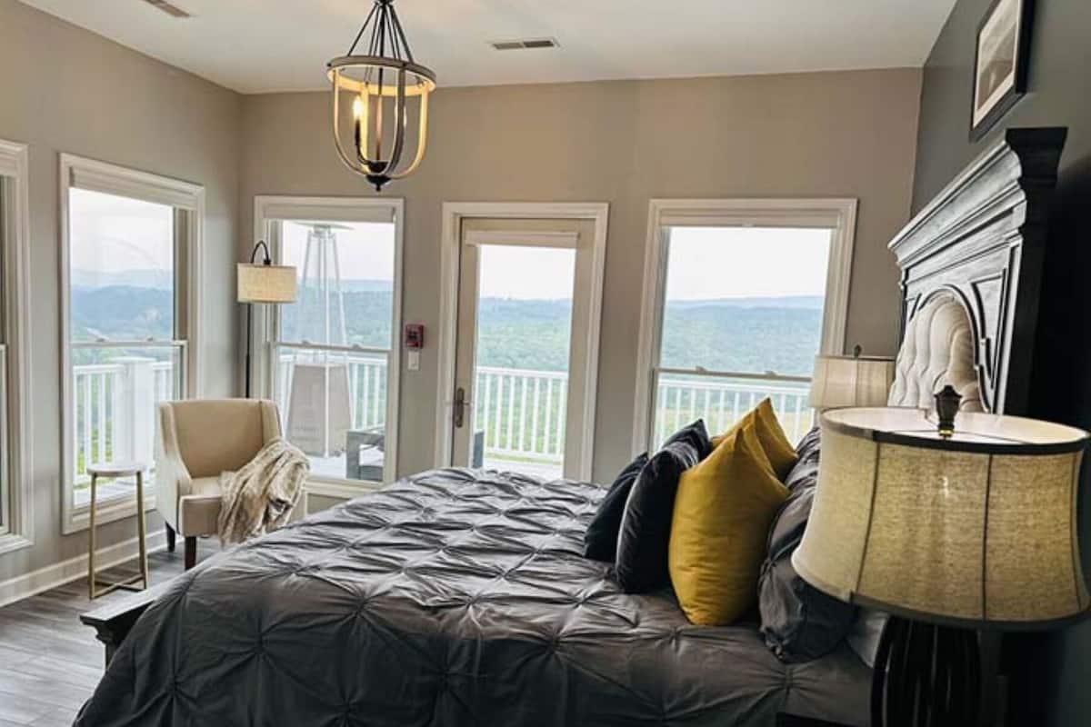 Deluxe Single Room, Private Bathroom, River View