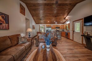 Smart TV - Bougie Branch Cabin has so much to offer! (Murphy)