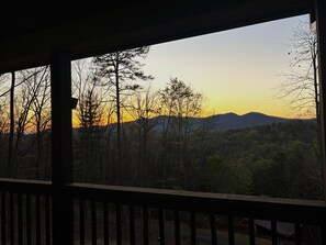 Interior - Bougie Branch Cabin has so much to offer! (Murphy)