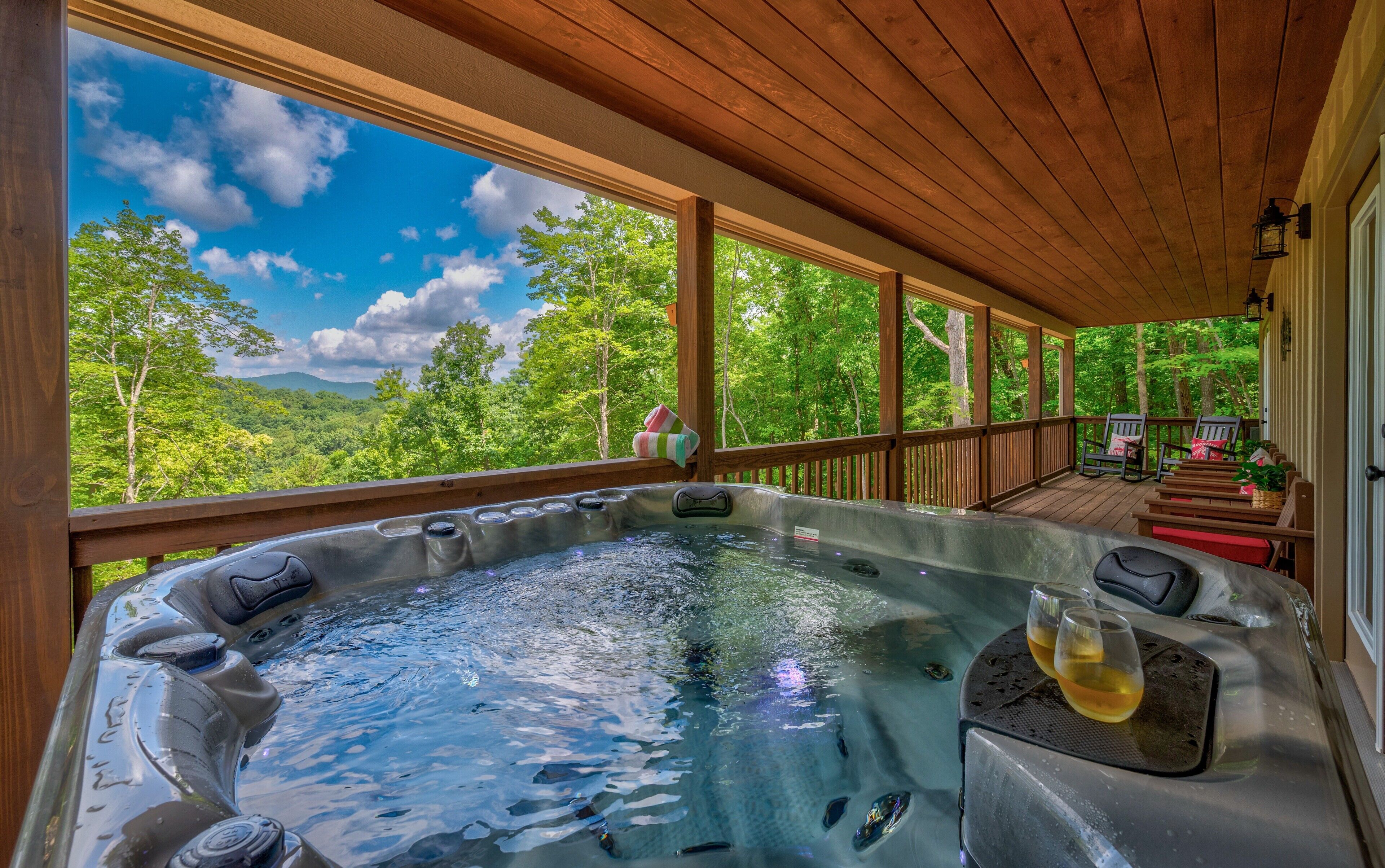 Outdoor spa tub