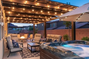 Terrace/patio - Bring the family Spacious 6 master bedroom house, lazy river, pools, pickleball (Santa Clara)