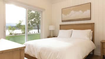Luxury-Ferienhütte, Seeblick | Hochwertige Bettwaren, Daunenbettdecken, Pillowtop-Betten