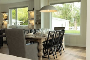 Exclusive Villa, Lake View | Dining