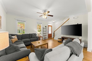 Smart TV - 4BR Grant Park • Walk to BeltLine, Zoo & Eastern (Atlanta)