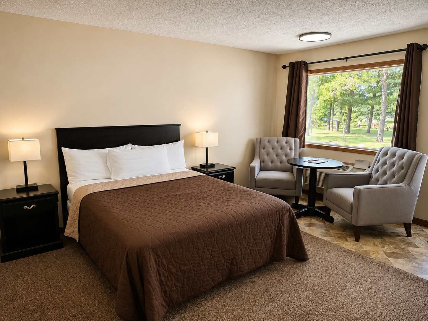 1 bedroom, desk, WiFi, bed sheets