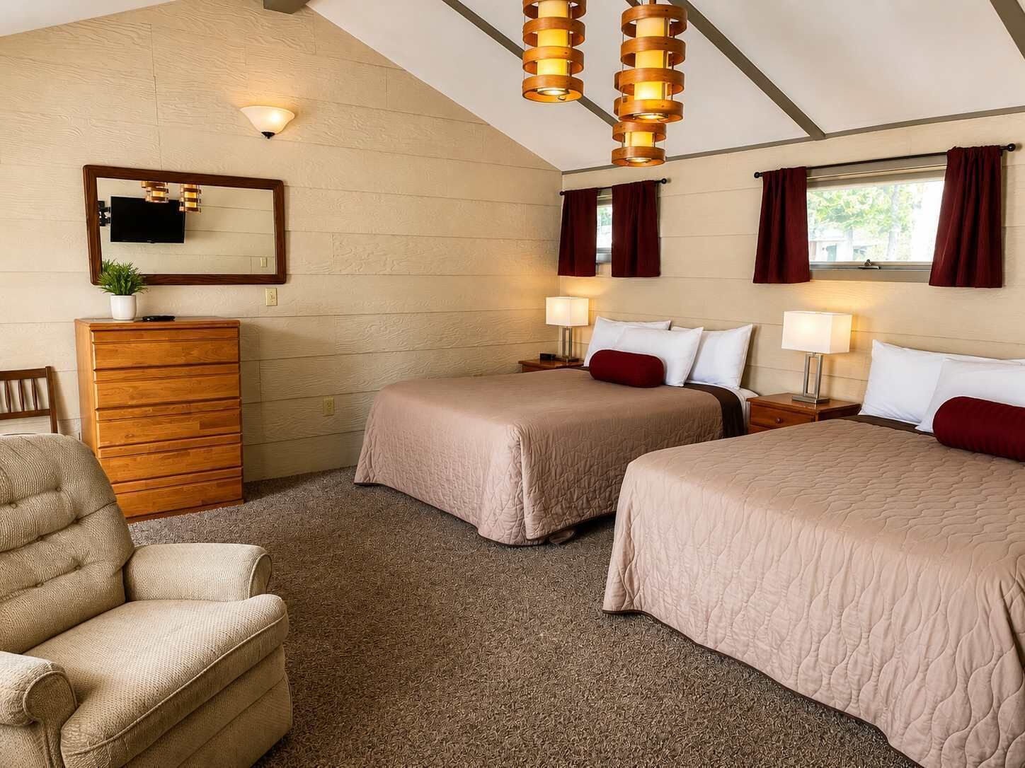 Desk, WiFi, bed sheets