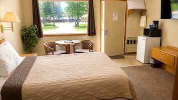Desk, WiFi, bed sheets