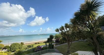 Manor House, Hotel pool access, St Aubin just a five minutes walk away