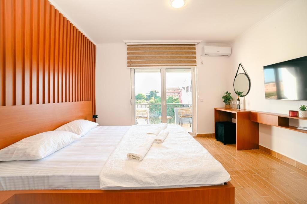 Chambre Double Deluxe, balcon, vue piscine | Rideaux occultants, Wi-Fi gratuit