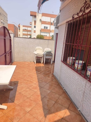 Outdoor dining - House with a patio and barbecue (pet-friendly) (Huelva)