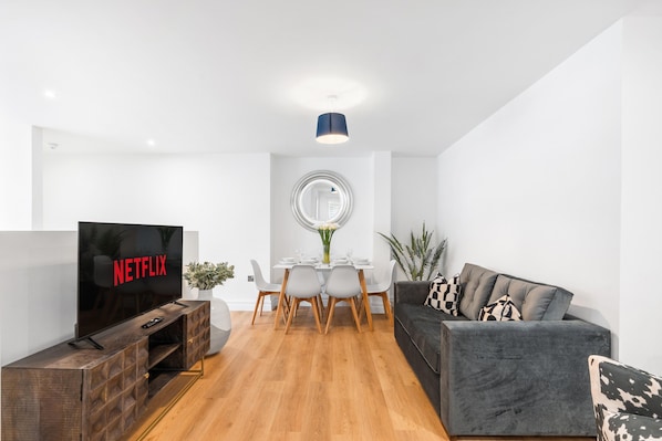 Living area - Urban Shore | By My Getaways (Brighton)