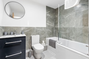 Bathroom - Urban Shore | By My Getaways (Brighton)