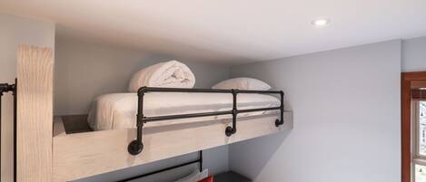 3 dormitorios, tabla de planchar con plancha, wifi y ropa de cama