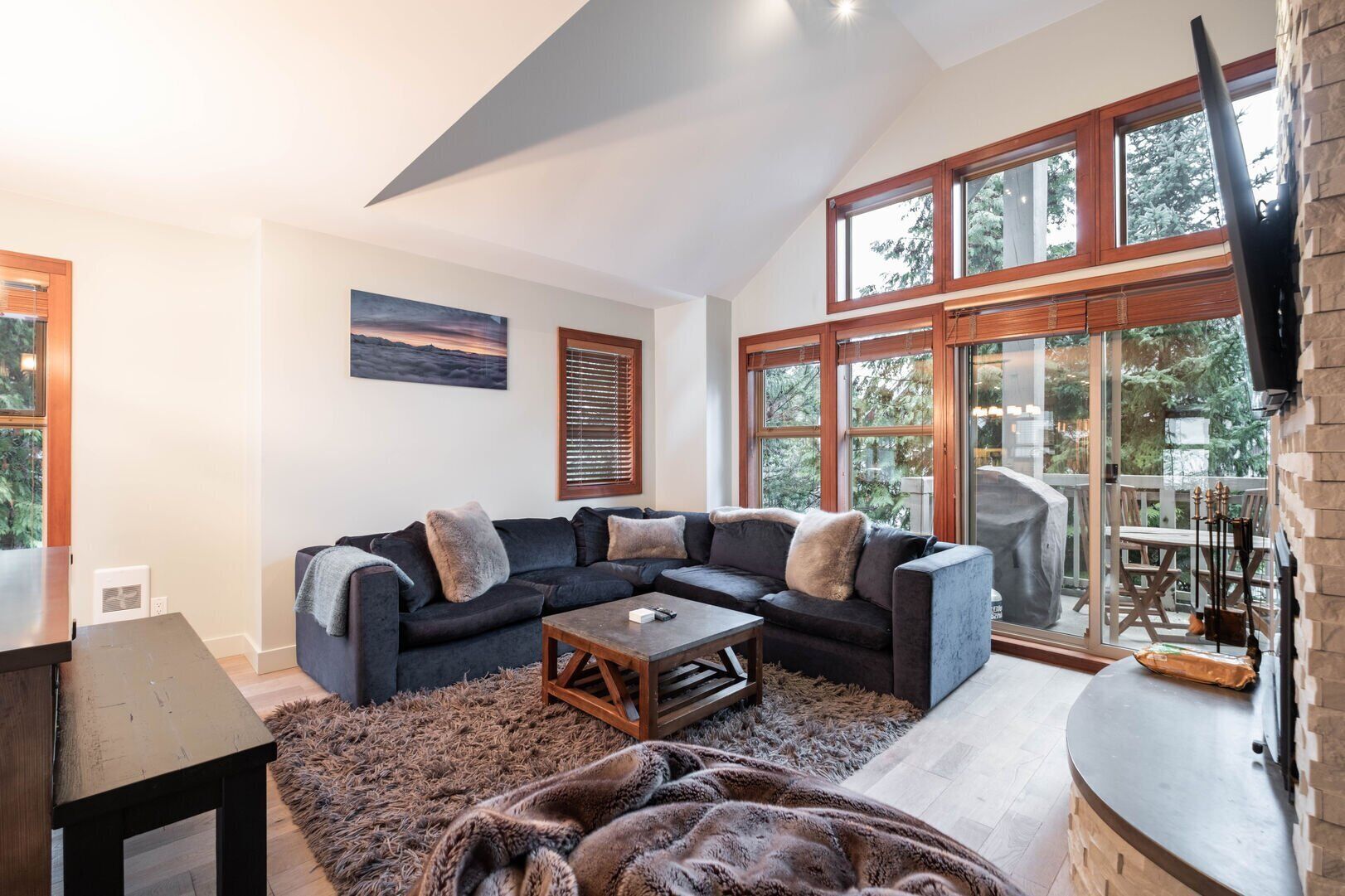 Pet Friendly | Hot Tub | Bbq | Free Parking - Whistler