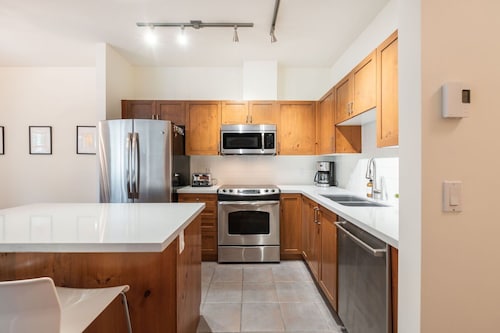 Pet friendly | BBQ | Private balcony | Cable TV