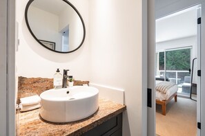 Guest bathroom: Walk-in shower - Apartment | Complex hot tub | Free parking | Wifi (Whistler)