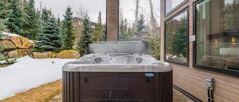 Bain à remous extérieur