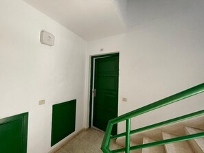 Interni