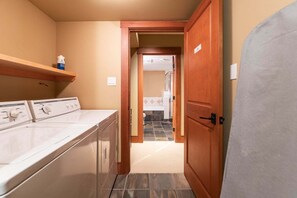 Laundry room: Washer/dryer - NEW Townhome | Private hot tub | Smart TV (Whistler)