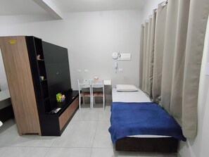 Ferros/tábuas de passar roupa, Wi-Fi, roupa de cama