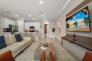 Living area - 4 BD/ 4.5 BA/ Formosa Valley (8004 FV) (Kissimmee)
