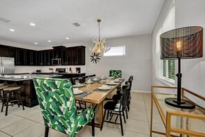 Dining - 6 BD/ 5 BA/ Solara Resort (9038 SR) (Kissimmee)