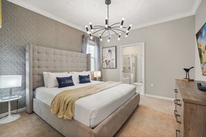 6 bedrooms, iron/ironing board, WiFi, bed sheets - 6 BD/ 4.5 BA/ Windsor Island (3763 LA) (Davenport)