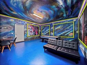 Games room - 6 BD/ 4.5 BA/ Windsor Island (3763 LA) (Davenport)