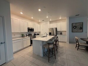 Private kitchen - 3 BD/ 2.5 BA/ The Enclaves at Festival (1773 SD) (Davenport)