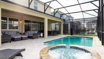 Family Room, Courtyard View | Pool