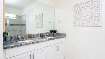 Family Room, Courtyard View | Bathroom