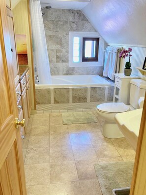 Bathroom - Boutique Retreat, Loubird Property (Escalante)