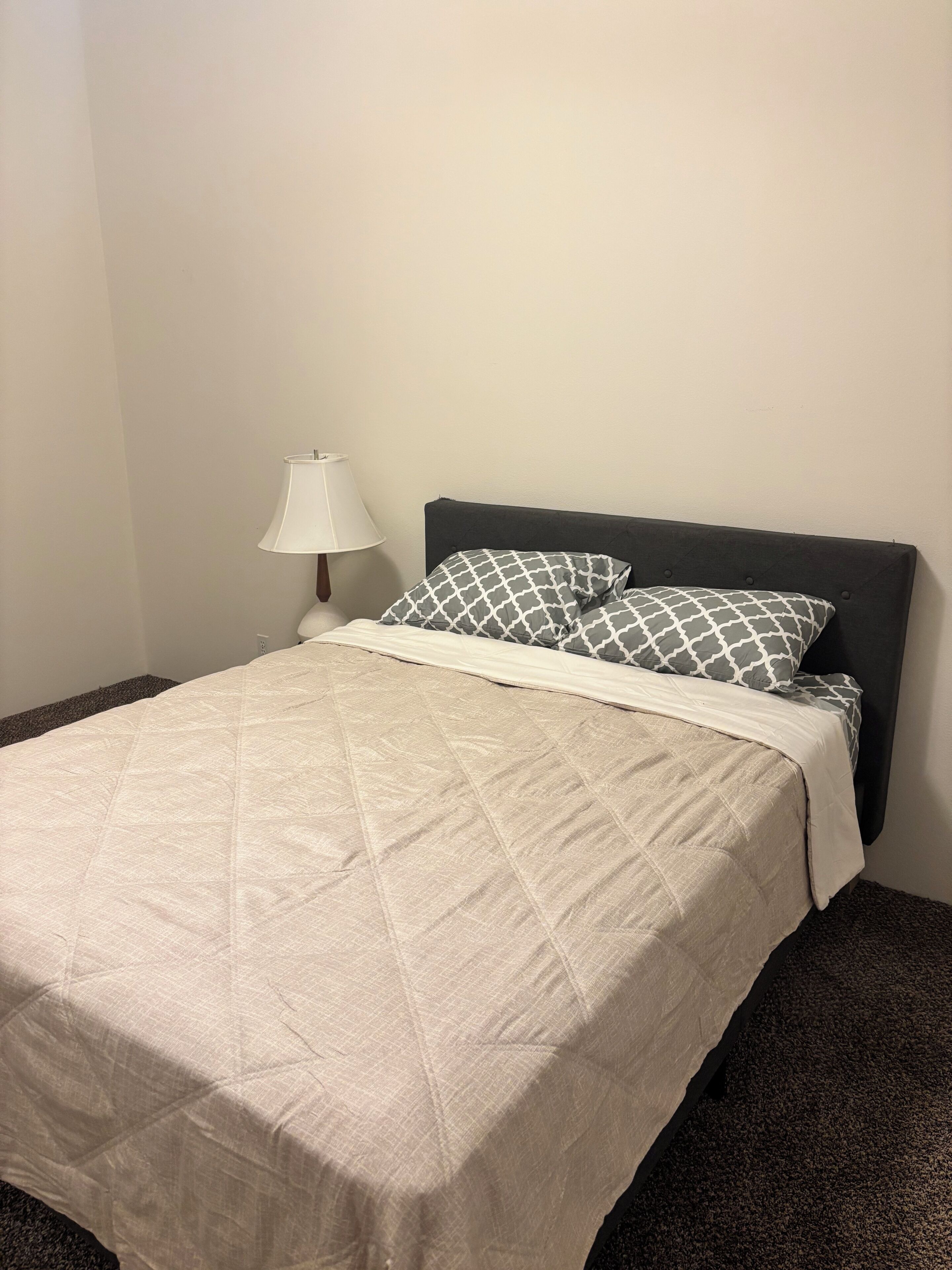 2 bedrooms, WiFi (free), bed sheets