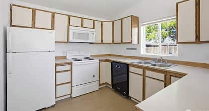 Spacious 2-Bedroom. Attached Garage, Fenced Yard & Patio, Close to Everything