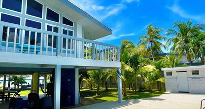 Amazing 6-bedroom Beach House with AC in La Libertad, Surf City, El Salvador