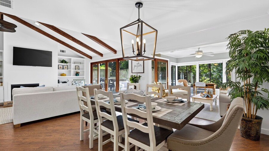 Wildwood Hideaway by Avantstay Deck + Fire Table Sea Pines