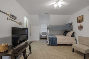 3 bedrooms, iron/ironing board, free WiFi, bed sheets