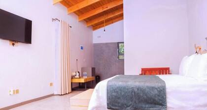 The Woodlands Retreat