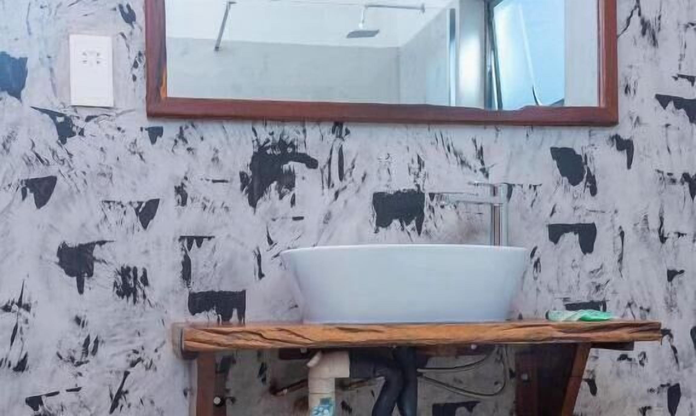 Comfort Double or Twin Room, Garden View | Bathroom | Shower, towels, soap, shampoo