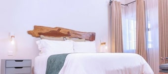 The Woodlands Retreat