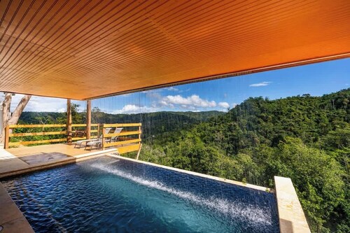 Casa Brisa w/ Heated Pool + Mt. View + River