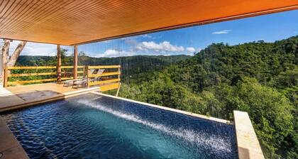 Casa Brisa w/ Heated Pool + Mt. View + River