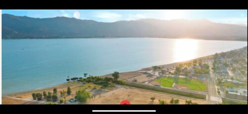 Lakeshore new ADU home, lg  1-2 bed/office own kitchen, bath, entry, yard, pkg,