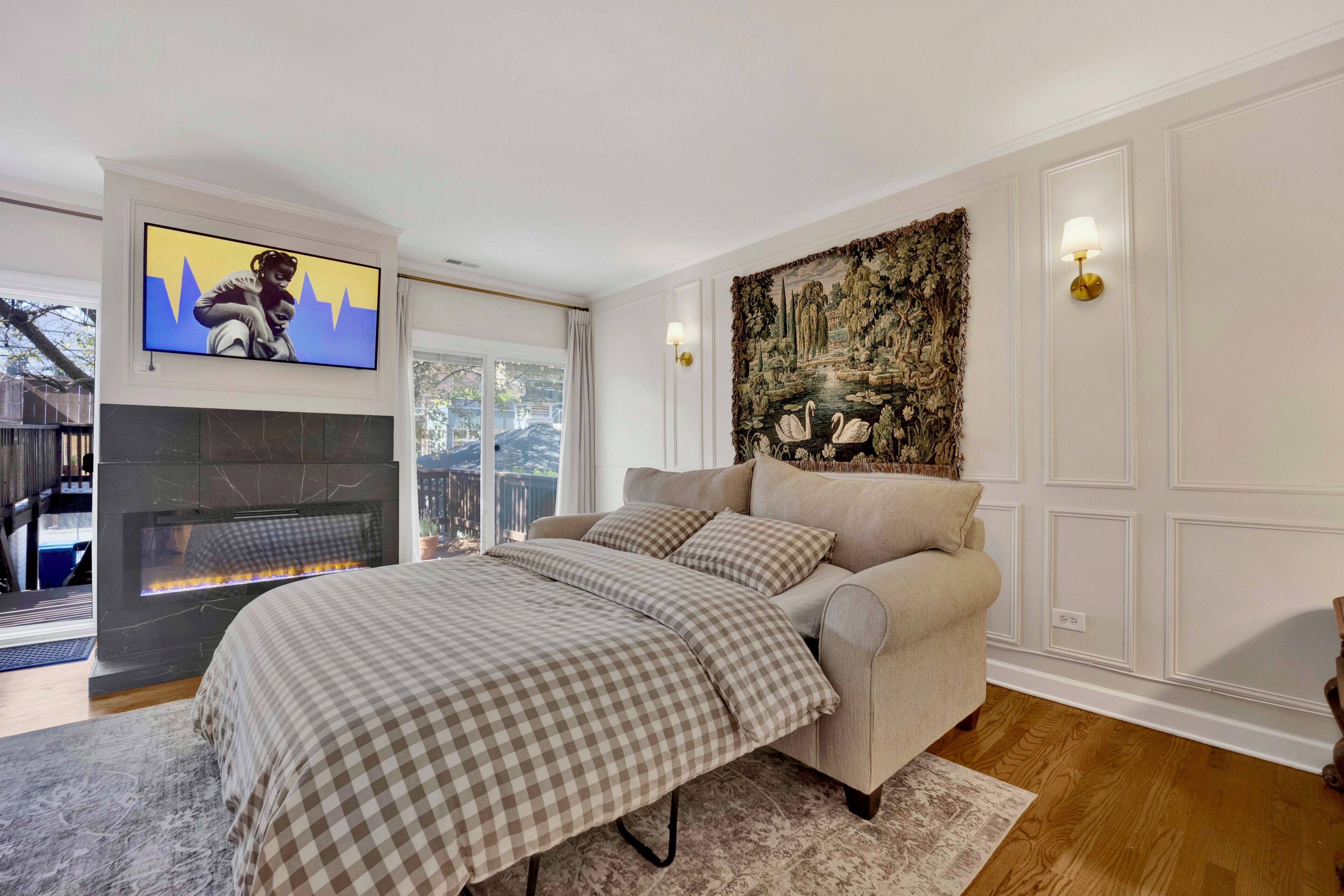 2 bedrooms, iron/ironing board, WiFi, bed sheets