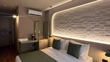 Superior Double Room, Courtyard View